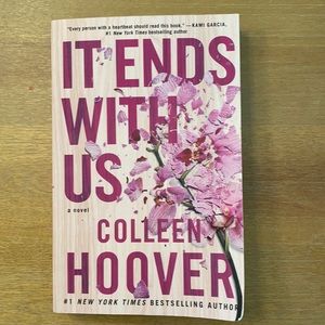 It Ends with Us by Colleen Hoover - Book